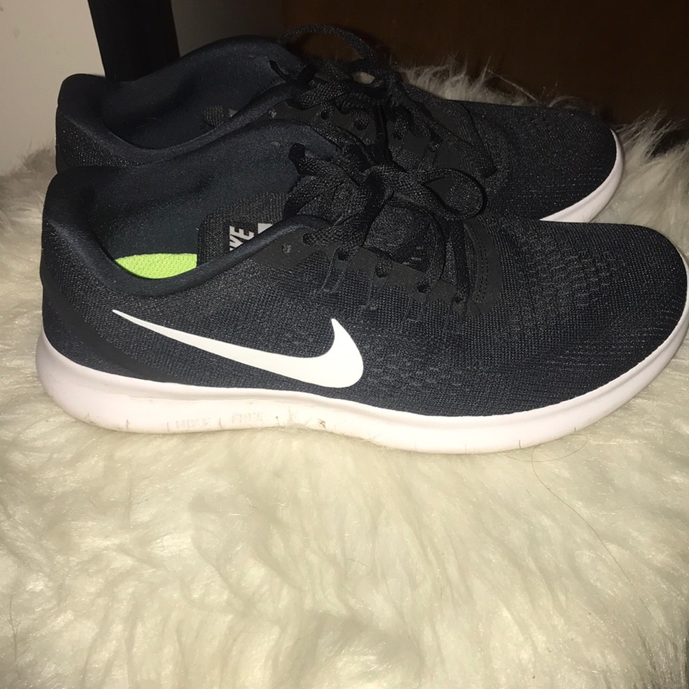 Nike Free Rn - Picture 2 of 4